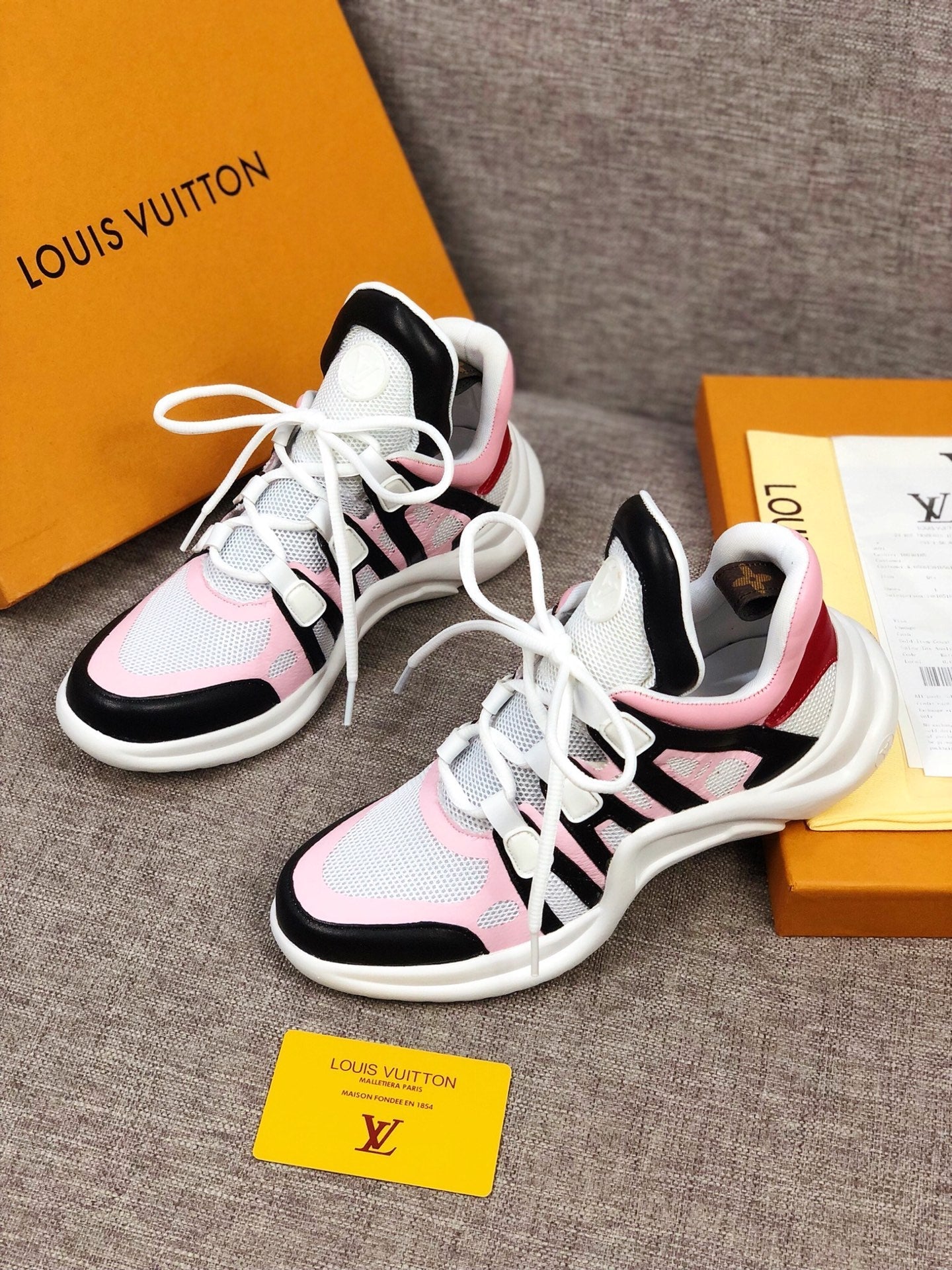 Anum Bags LUV Archlight Pink Black Sneaker