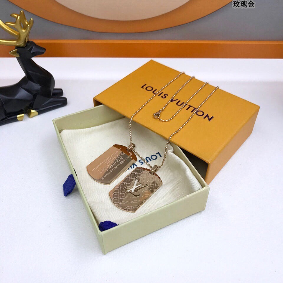 Anum Bags Necklace LUV022