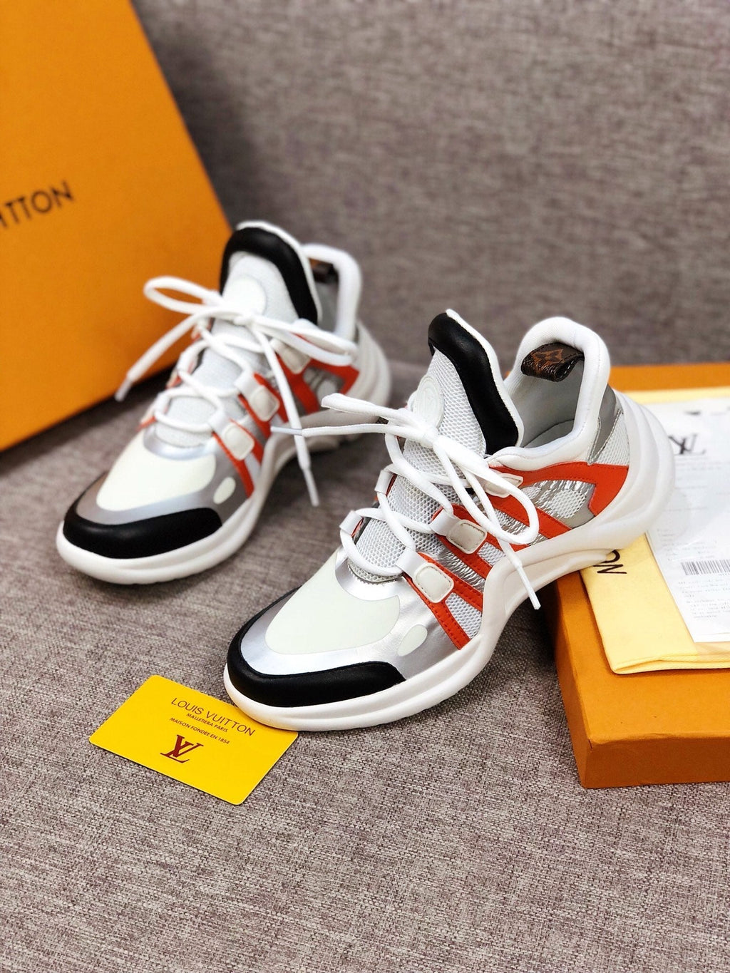 Anum Bags LUV Archlight White Black Orange Sneaker