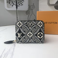 Ezyycart Bags Wallet LUV 023