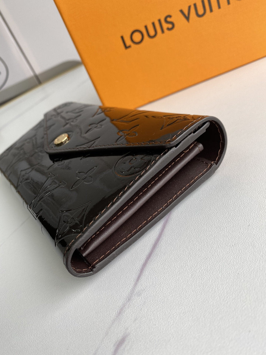 Anum Bags Wallet LUV 003