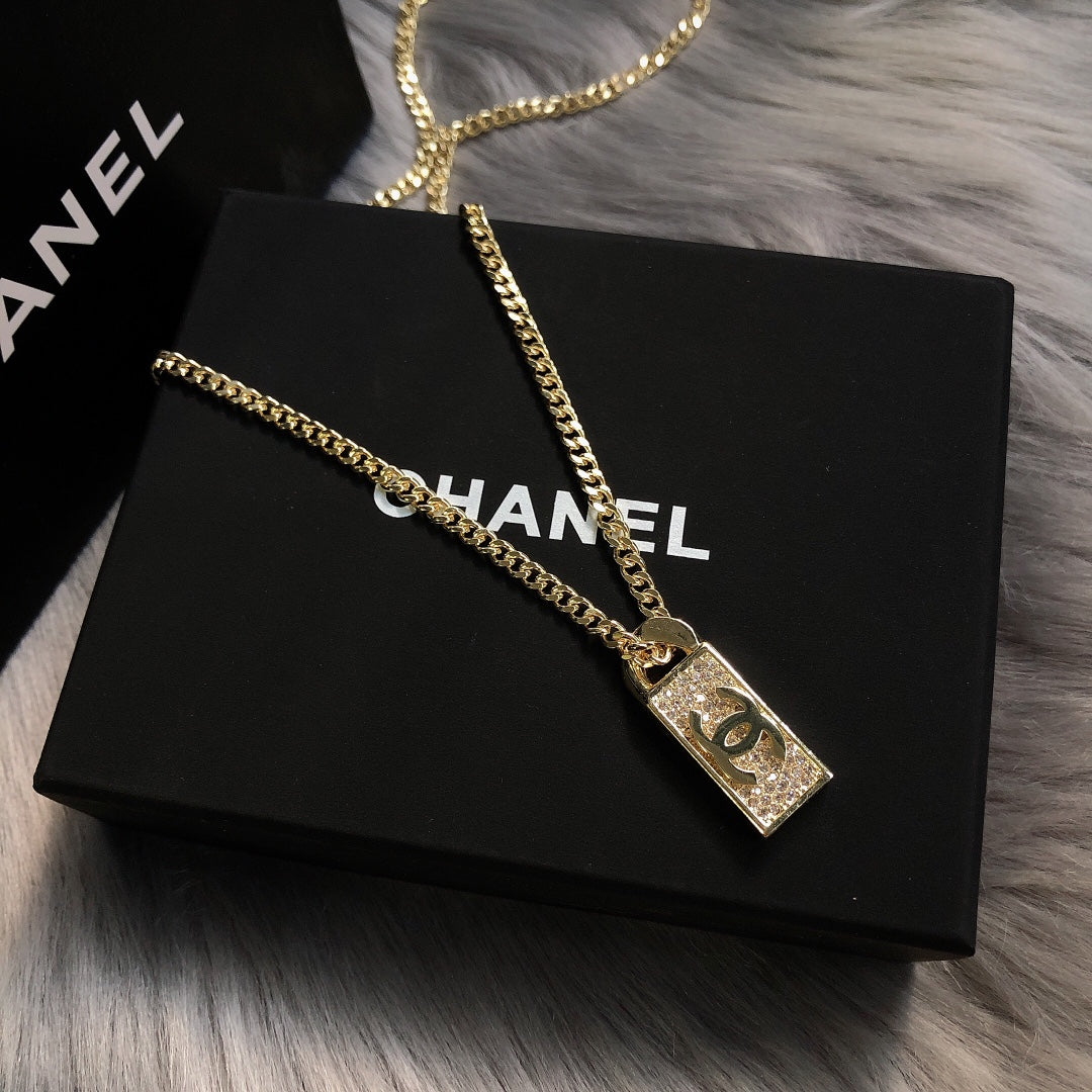 Anum Bags Necklace CHL049