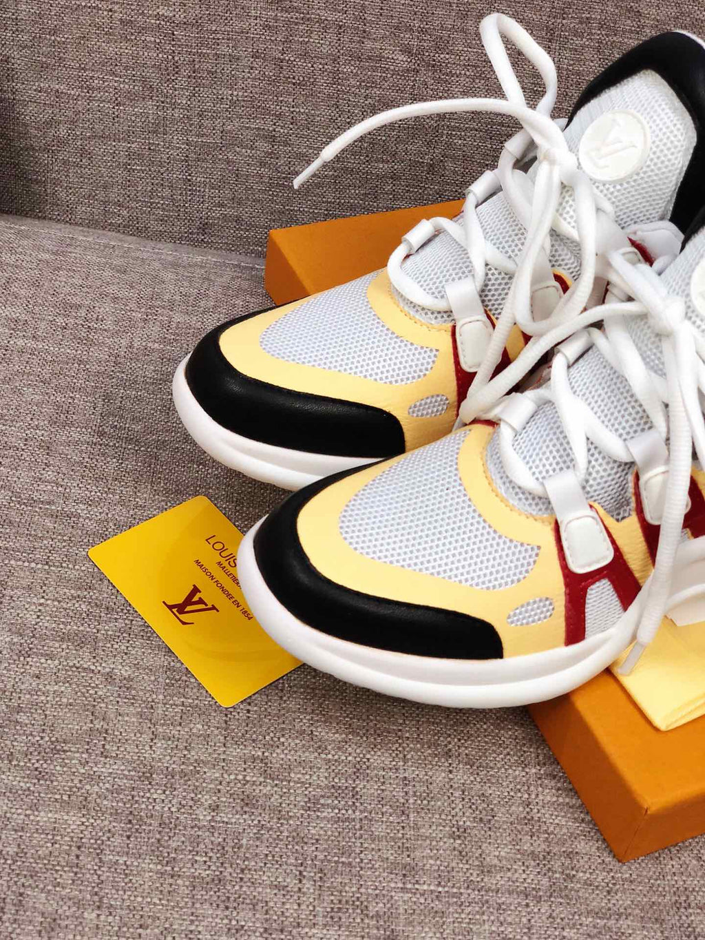 Anum Bags LUV Archlight Red Yellow Sneaker