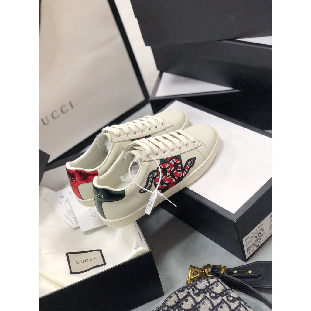 Ezyycart Bags MO-GCI Embroidered Ace Sneaker 080