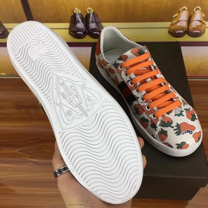 Ezyycart Bags MO-GCI Ace Strawberry Sneaker 020