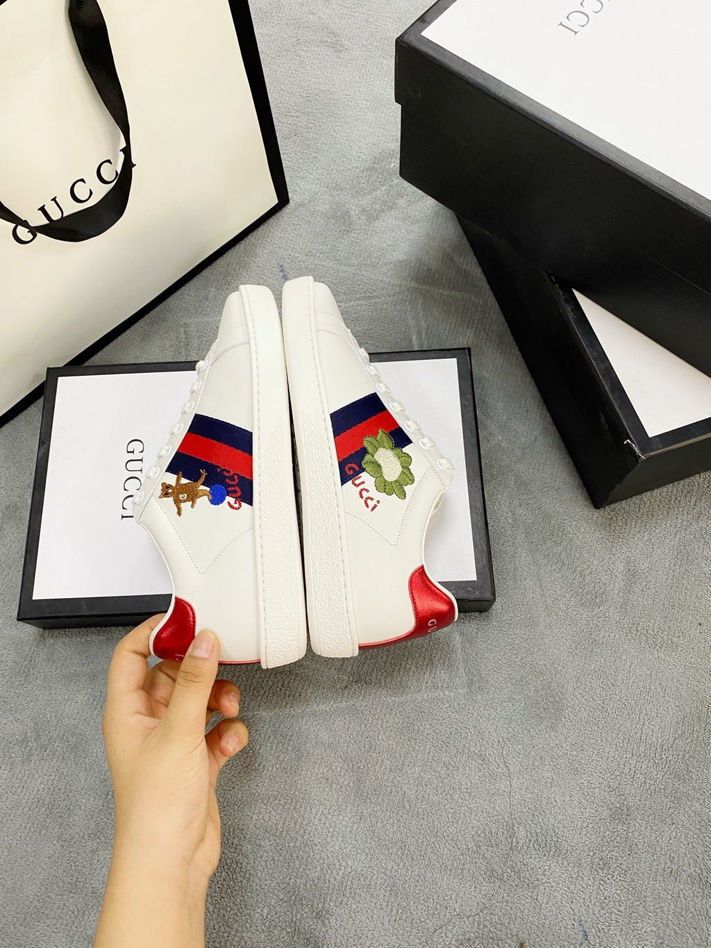 Ezyycart Bags MO-GCI Ace monkey Sneaker 076