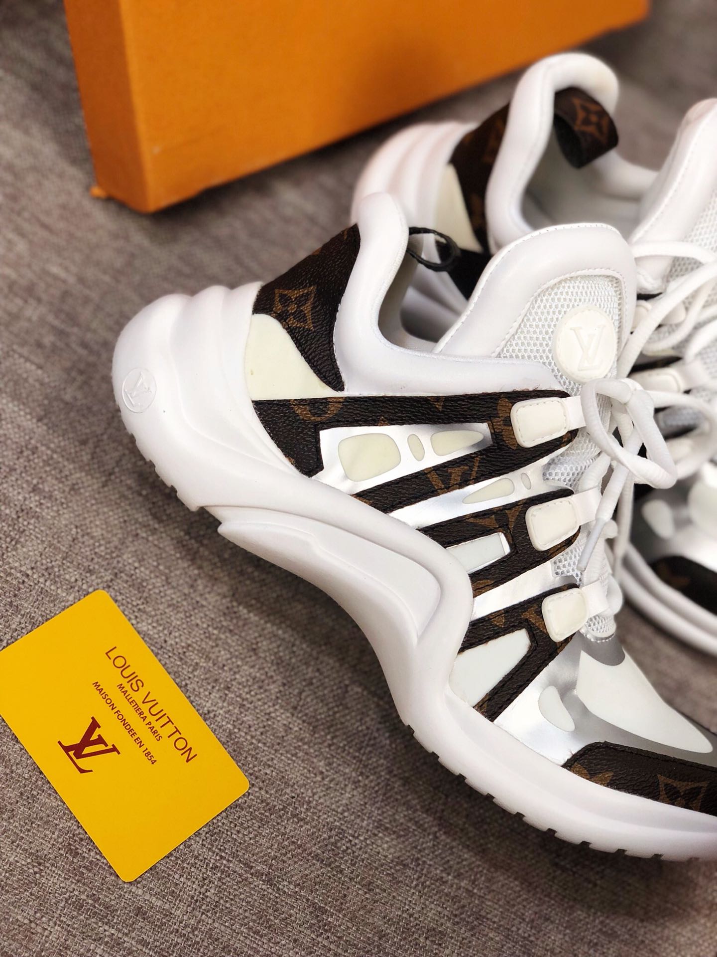 Anum Bags LUV Archlight White Brown Sneaker