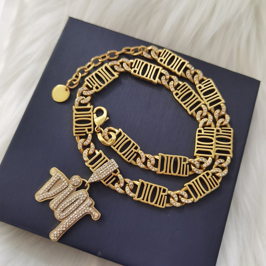 Anum Bags Necklace DIR017