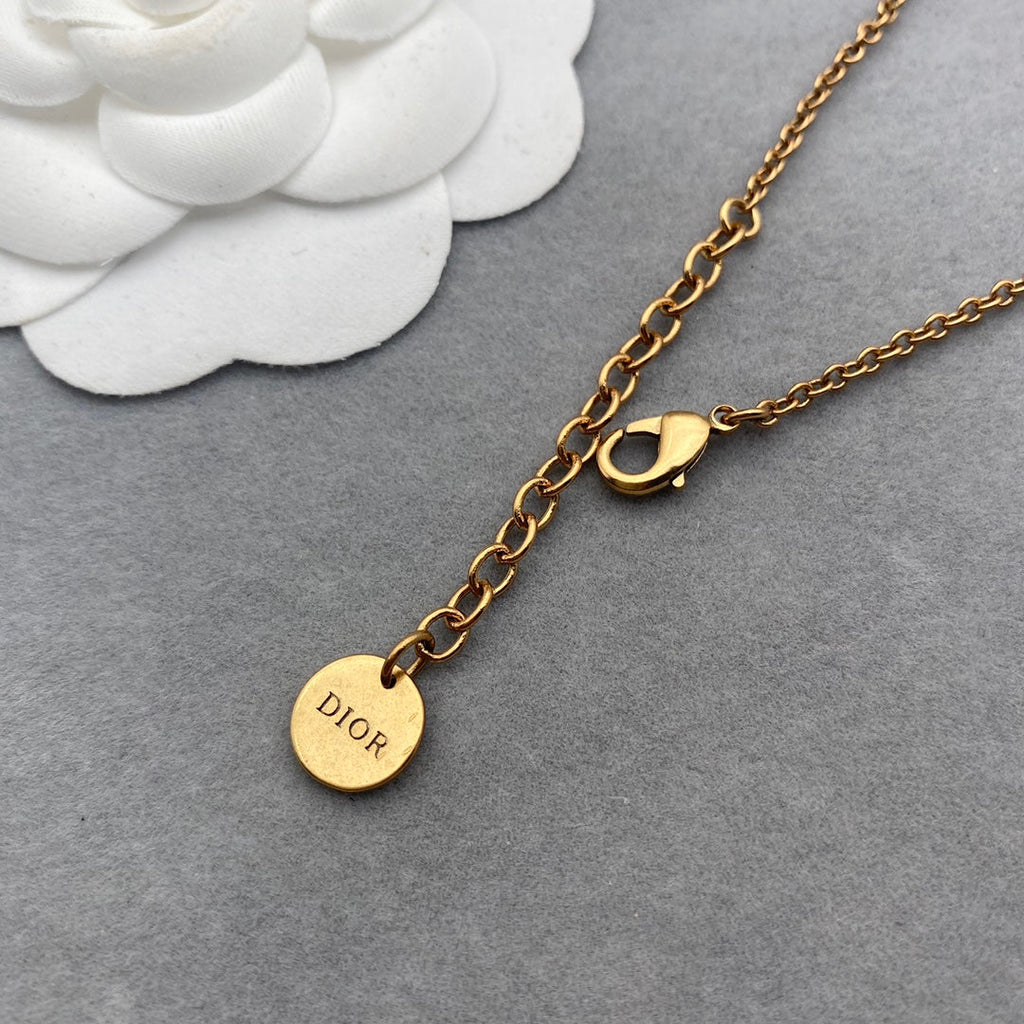 Anum Bags Necklace DIR010