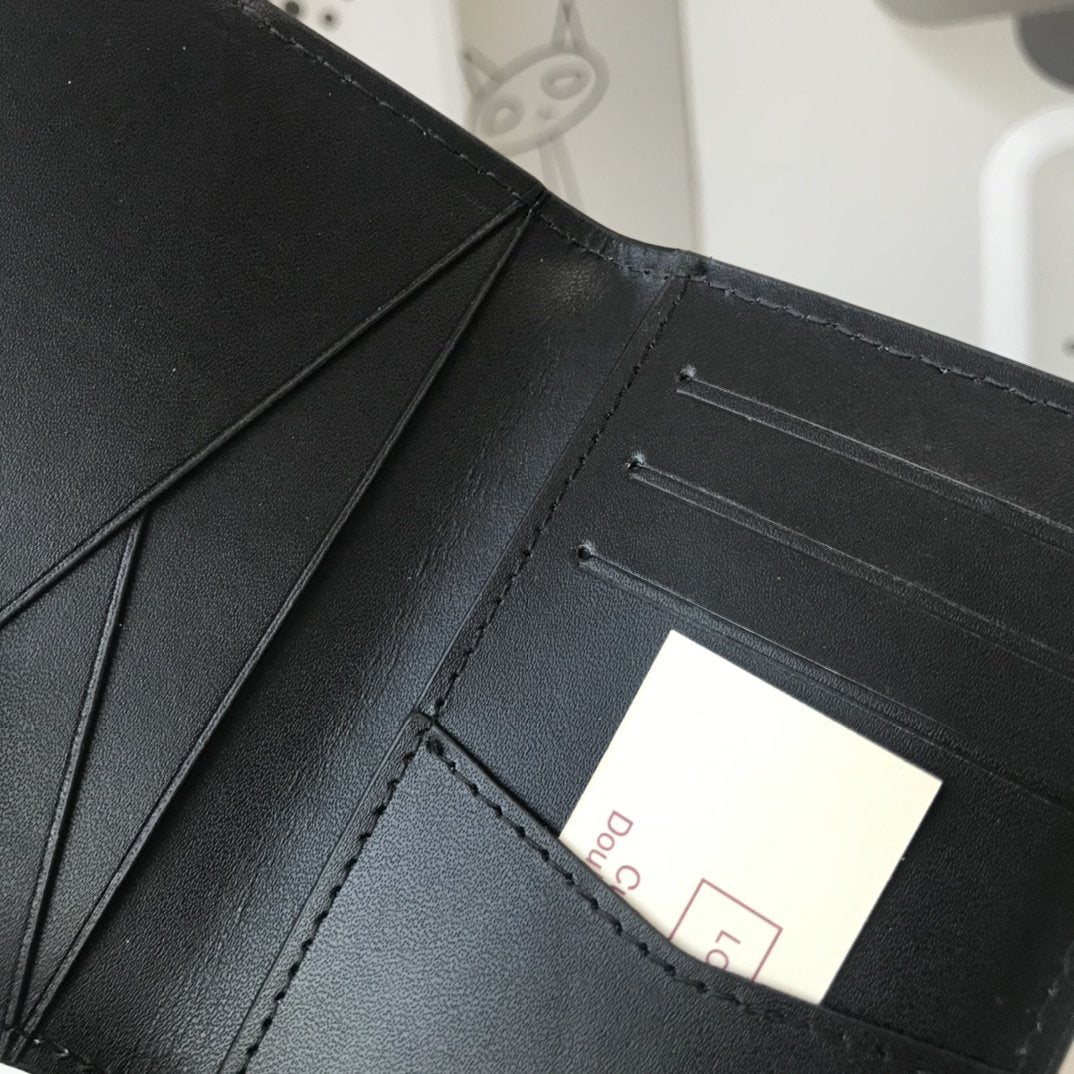 Anum Bags Wallet LUV 070