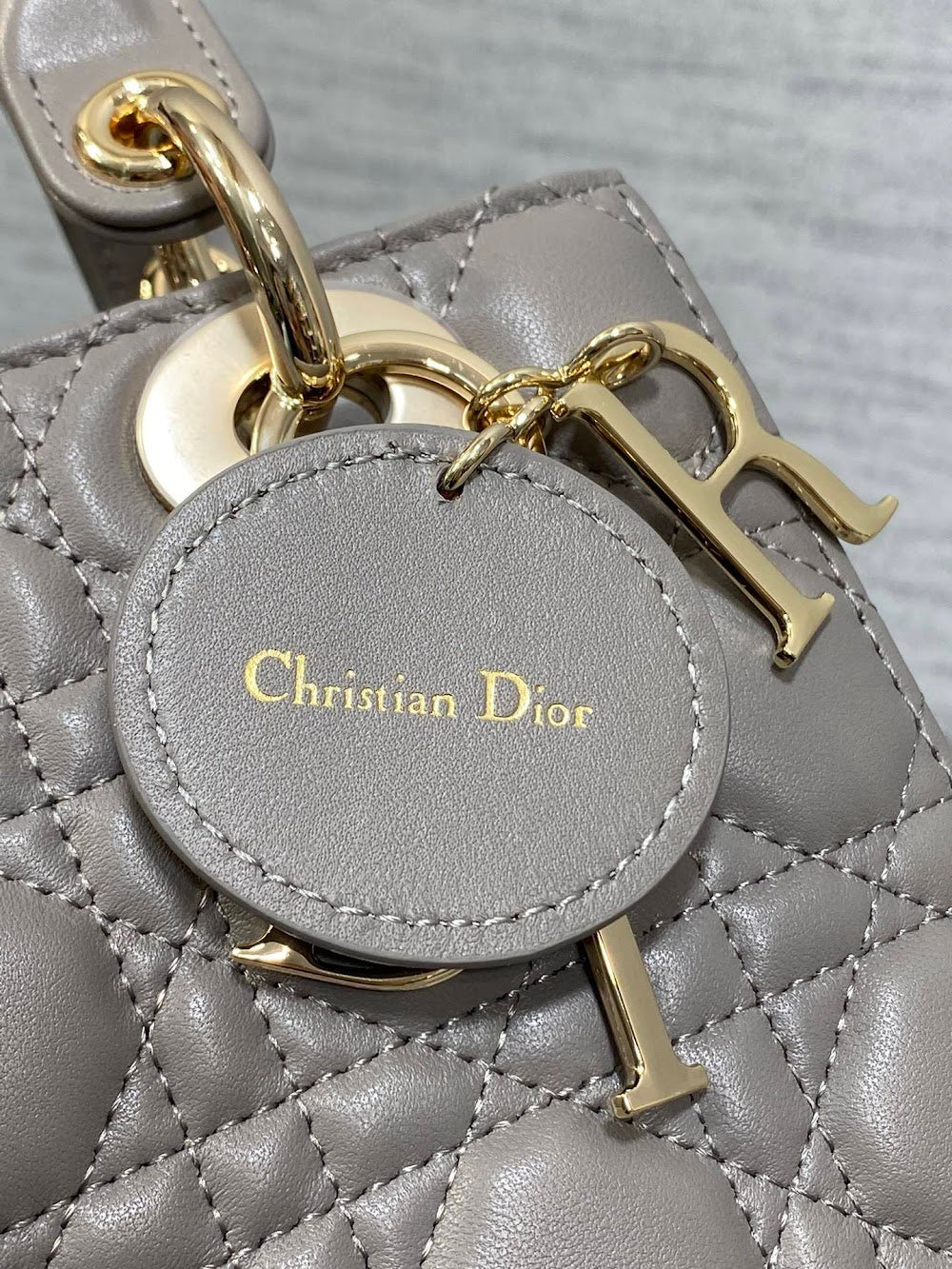 new-designer-premium-bags-nm16324