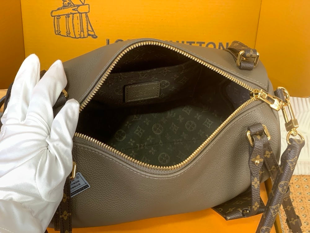 Anum Bags ln Luxury Bag --58972