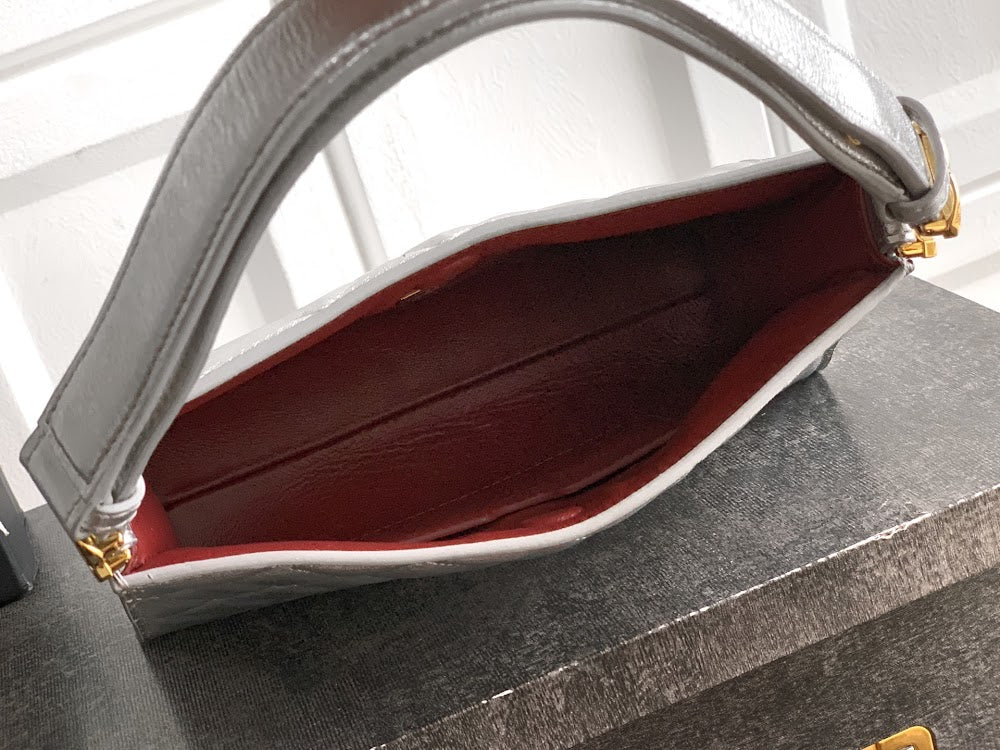 Anum Bags CHn Luxury Bag --112940