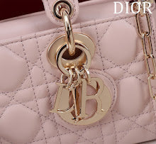 new-luxury-designer-bags-nm7335