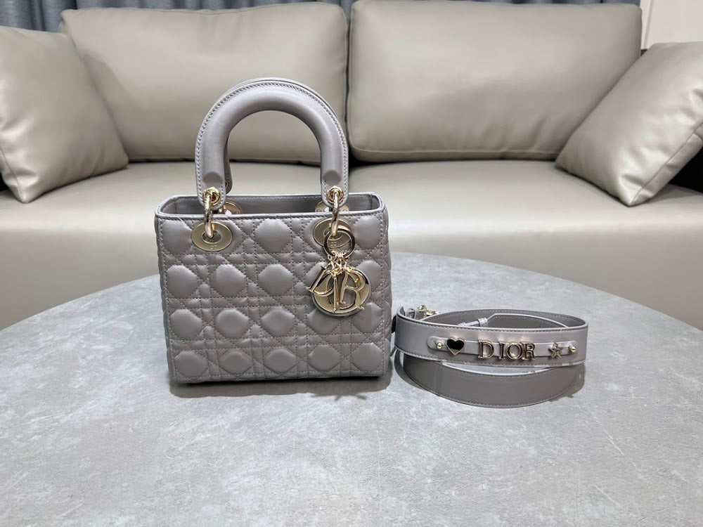 new-designer-premium-bags-nm16214