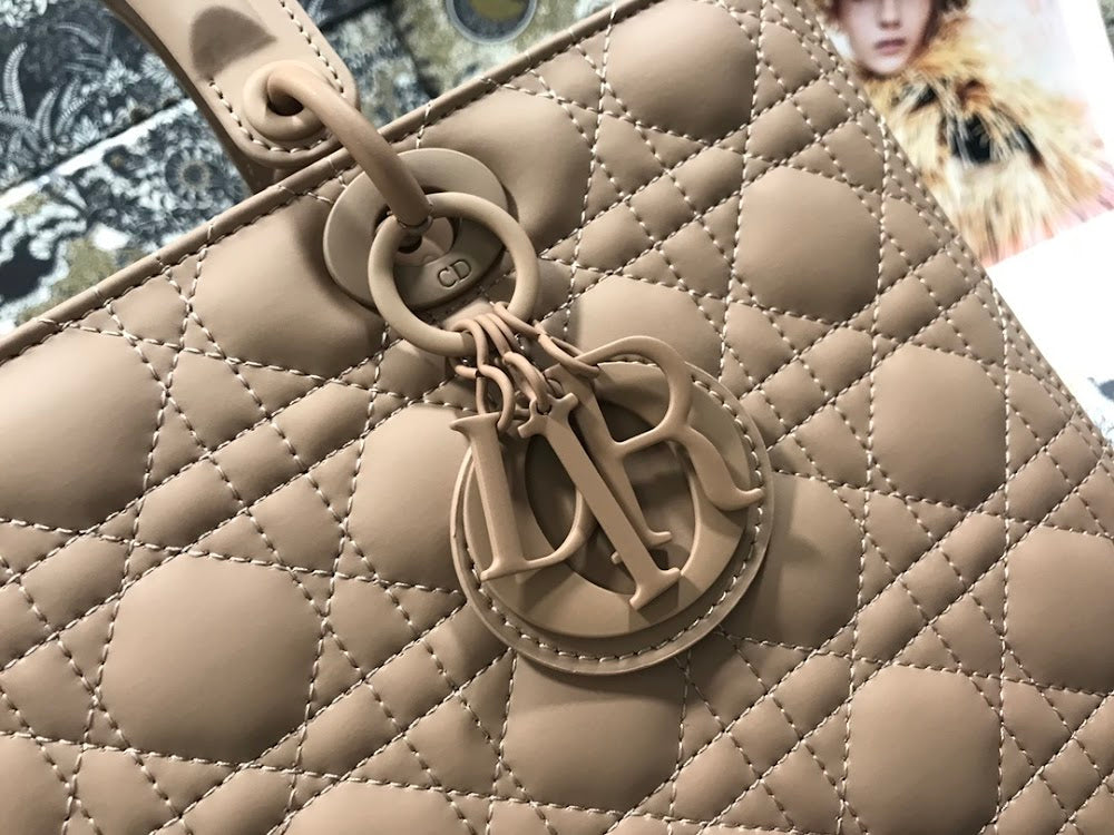 new-luxury-designer-bags-nm16045