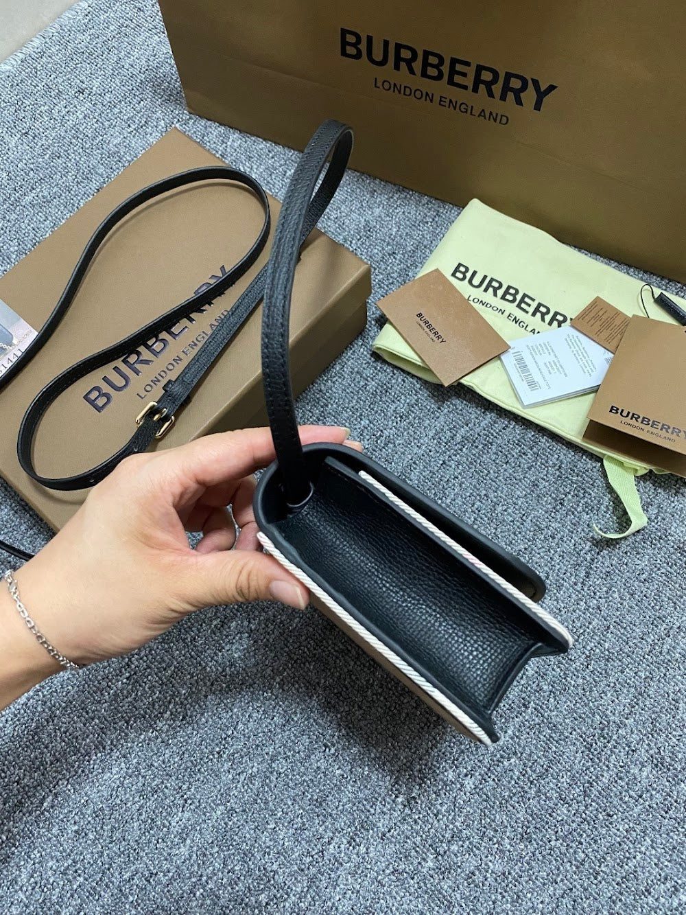 Ezyycart Bags Burberryn Luxury Bag --92115