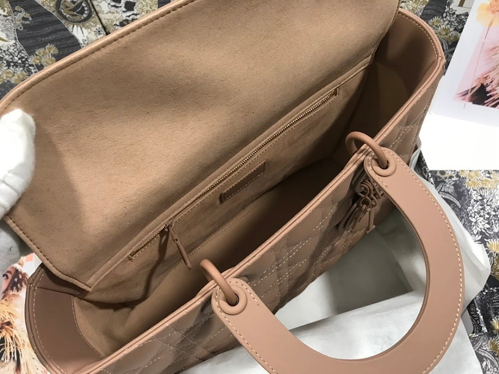 new-luxury-designer-bags-nm16045