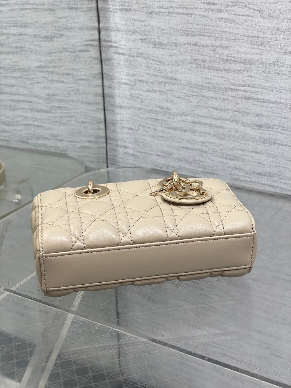 new-designer-premium-bags-nm16872