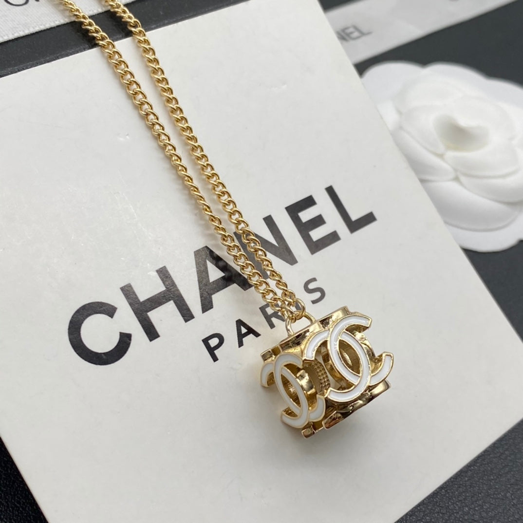 Anum Bags CHL Necklaces 017