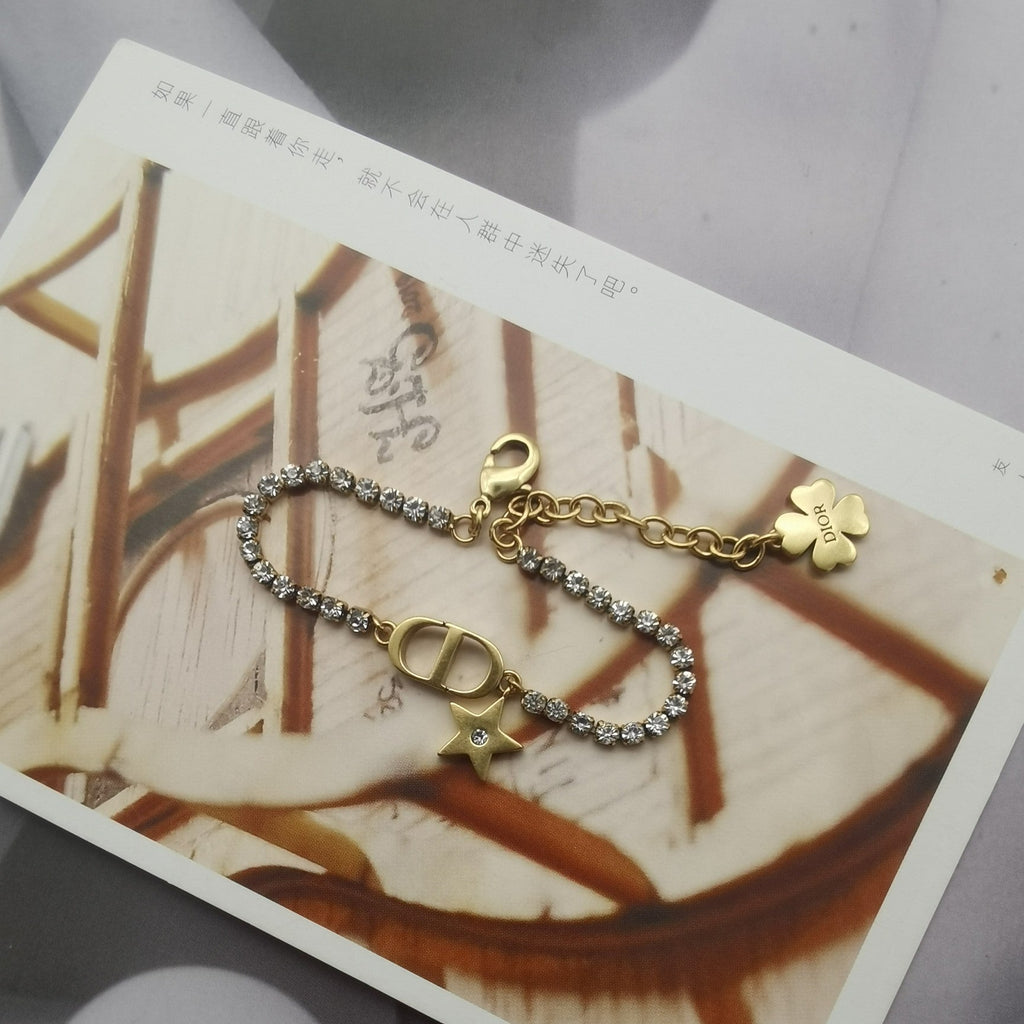 Anum Bags Dir Necklaces 008