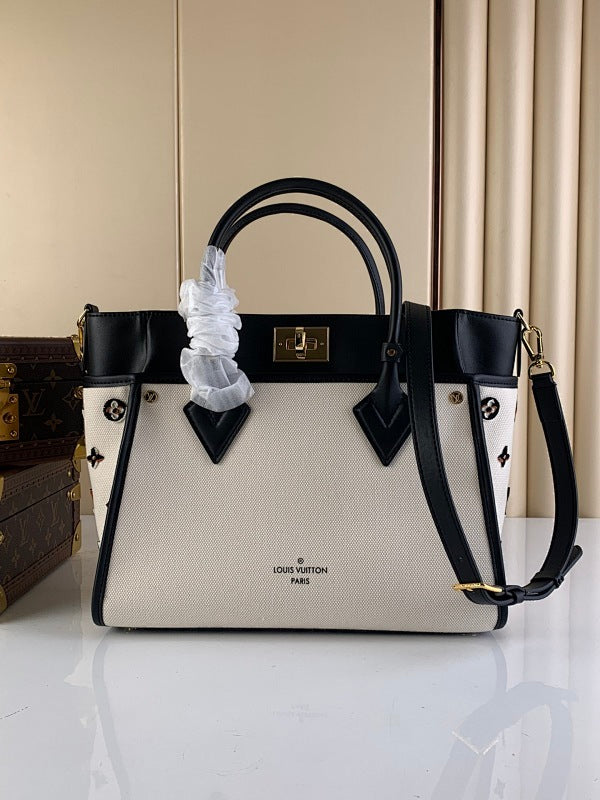 Anum Bags ln Luxury Bag --56091