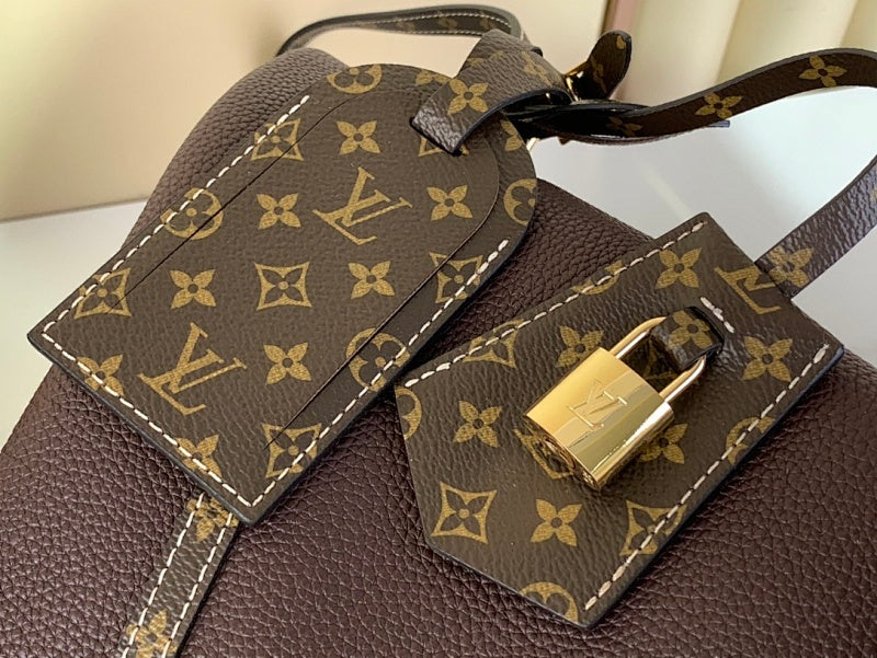 Anum Bags ln Luxury Bag --56741