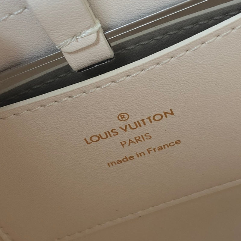 Anum Bags ln Luxury Bag --60630