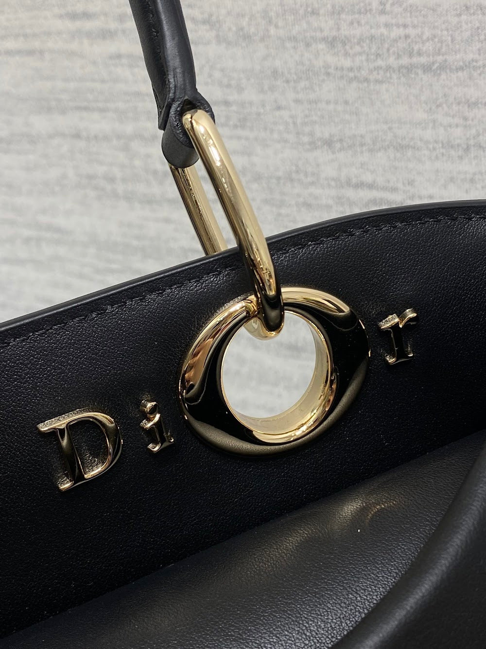 new-luxury-designer-bags-nm16175