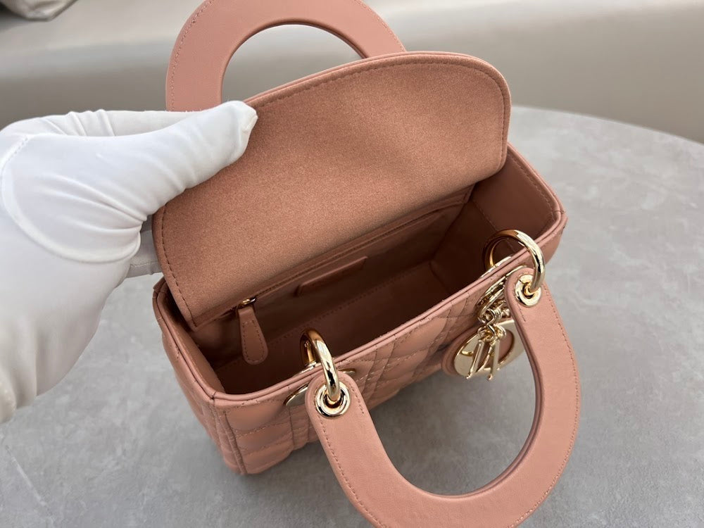 new-luxury-designer-bags-nm16237