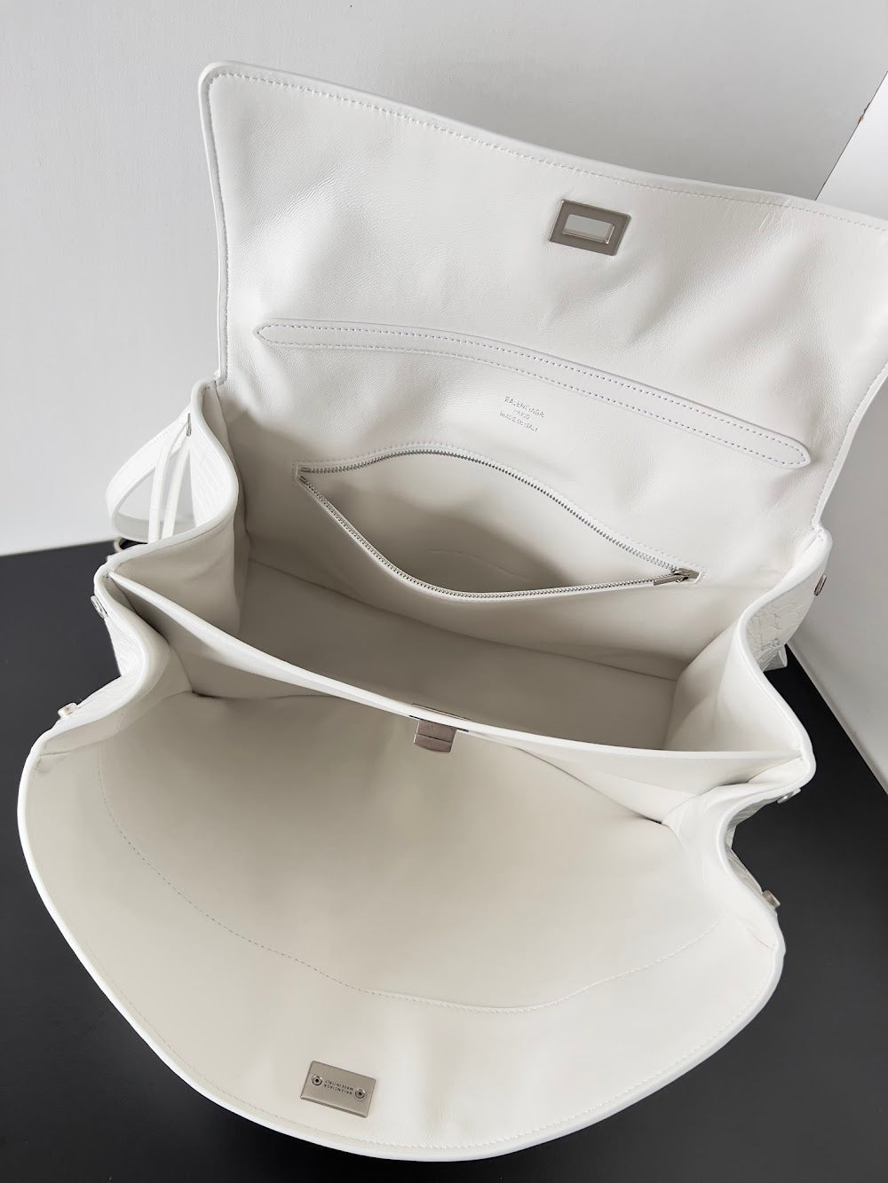 Ezyycart Bags Balenciaga Luxury Bag --111553