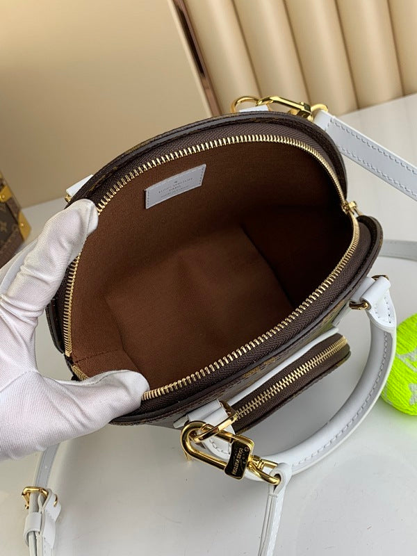 Anum Bags ln Luxury Bag --60968