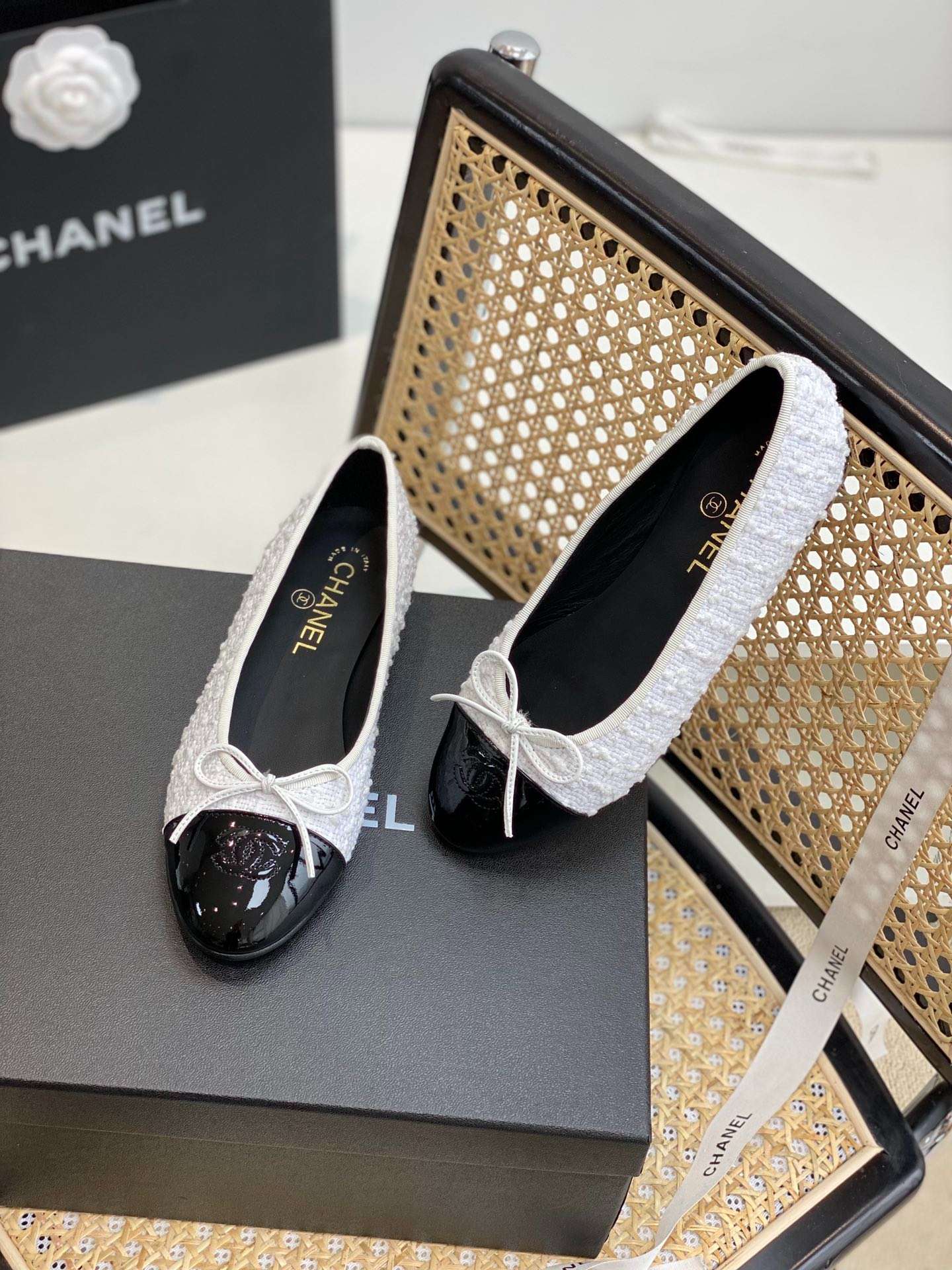 Anum Bags CHL FLATS WHITE BALLET