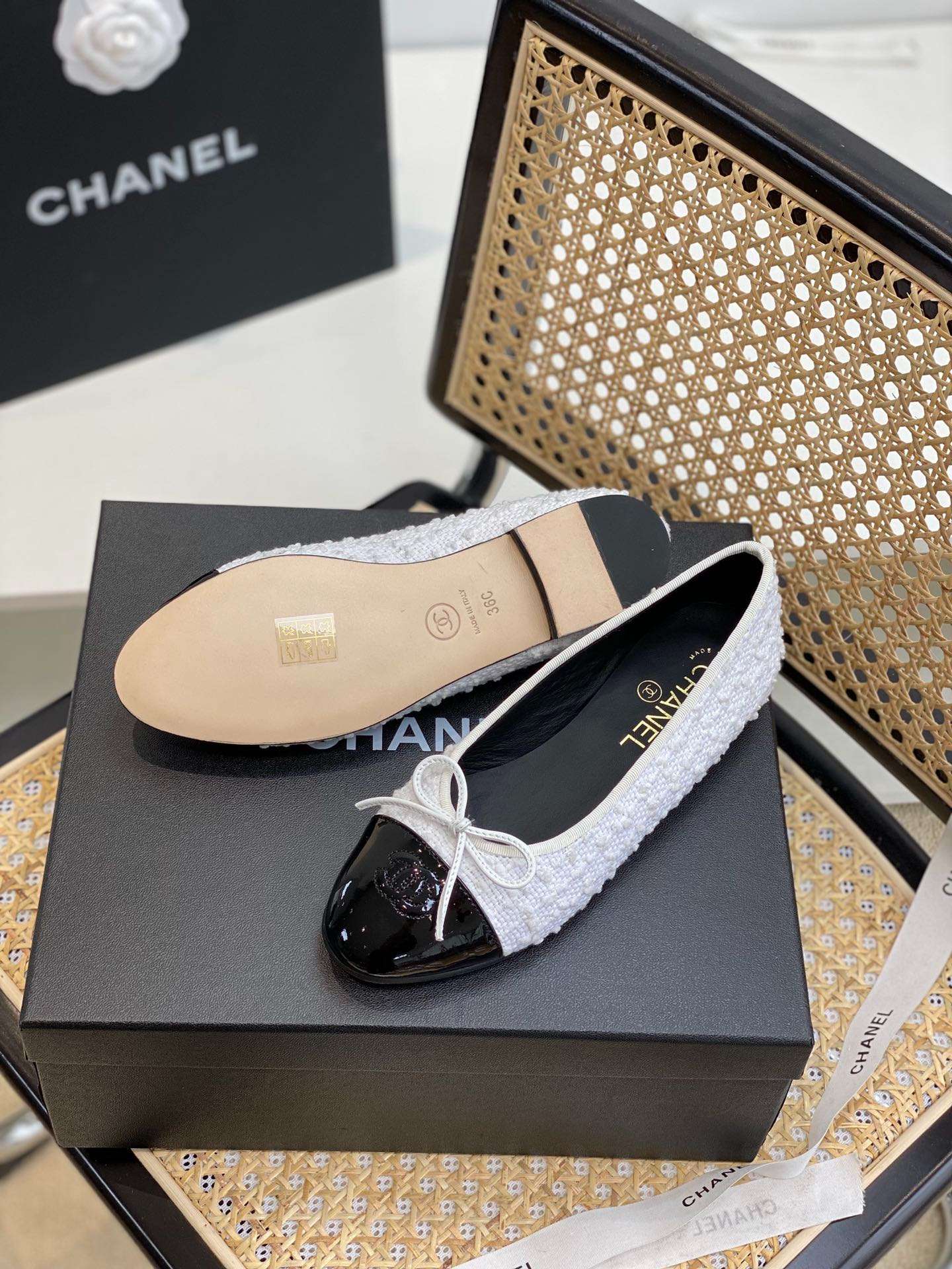 Anum Bags CHL FLATS WHITE BALLET