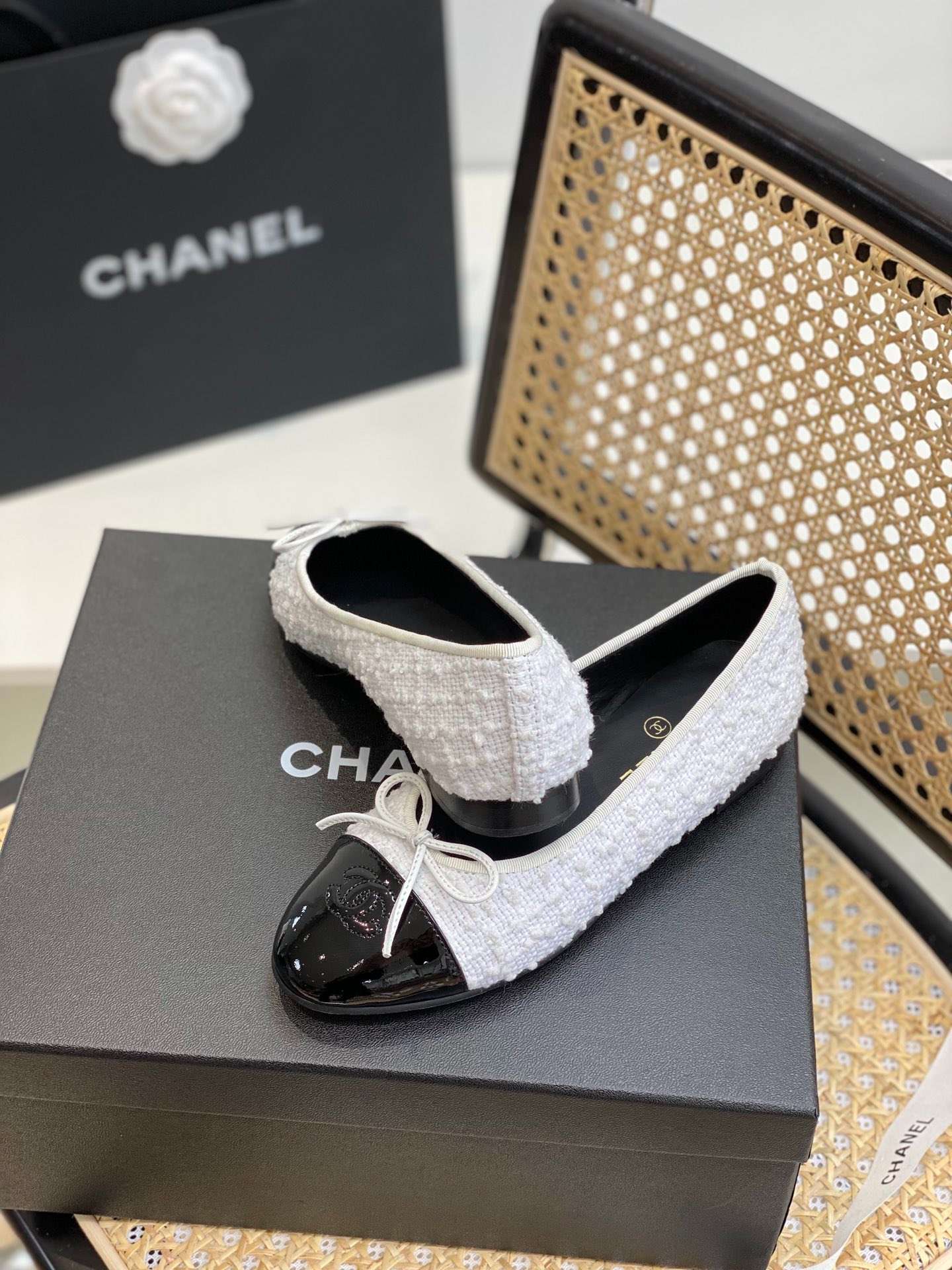Anum Bags CHL FLATS WHITE BALLET