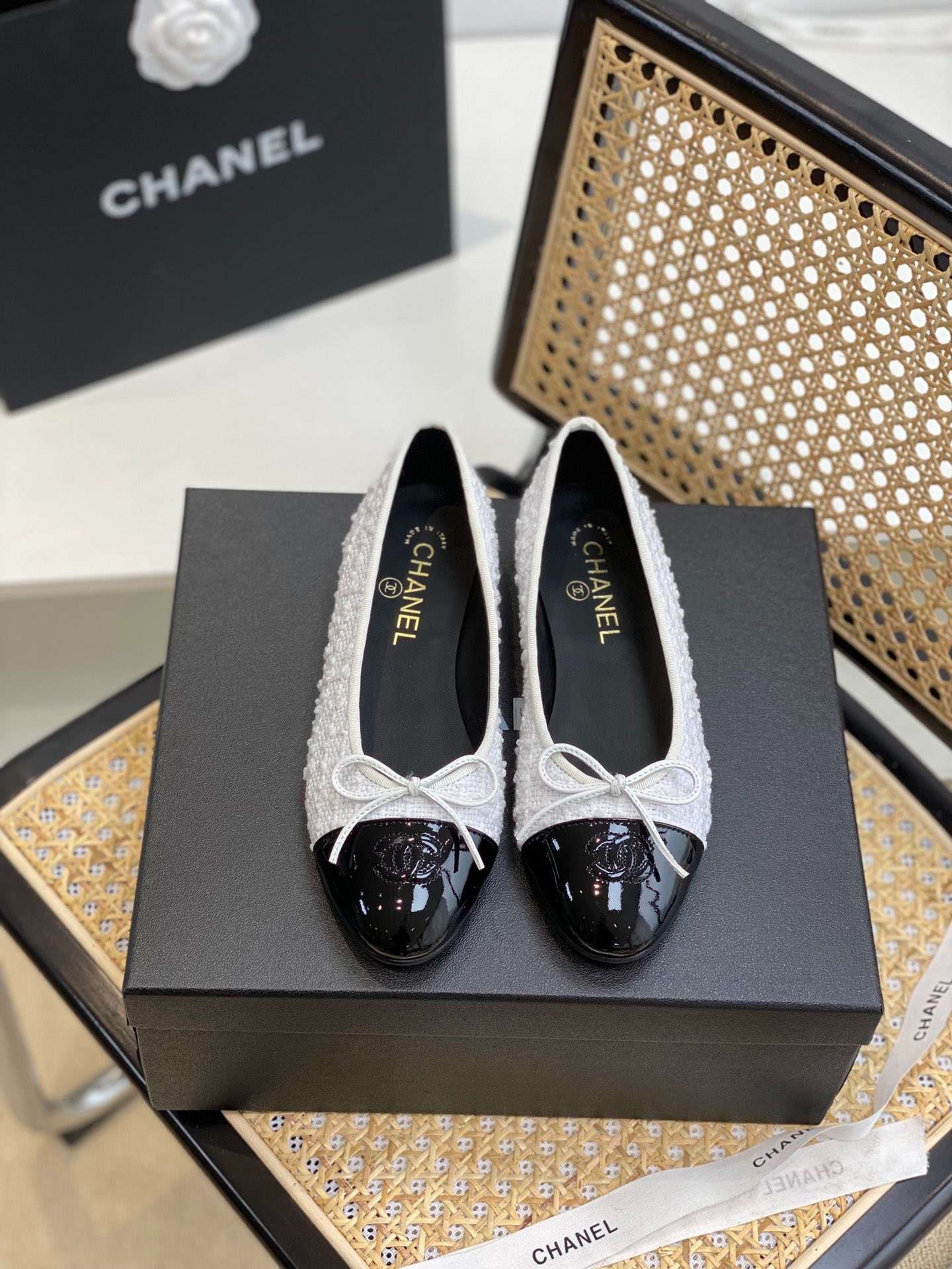 Anum Bags CHL FLATS WHITE BALLET