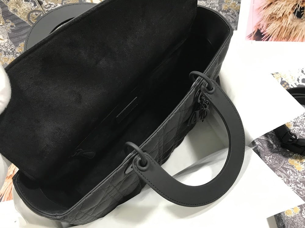 new-luxury-designer-bags-nm16044
