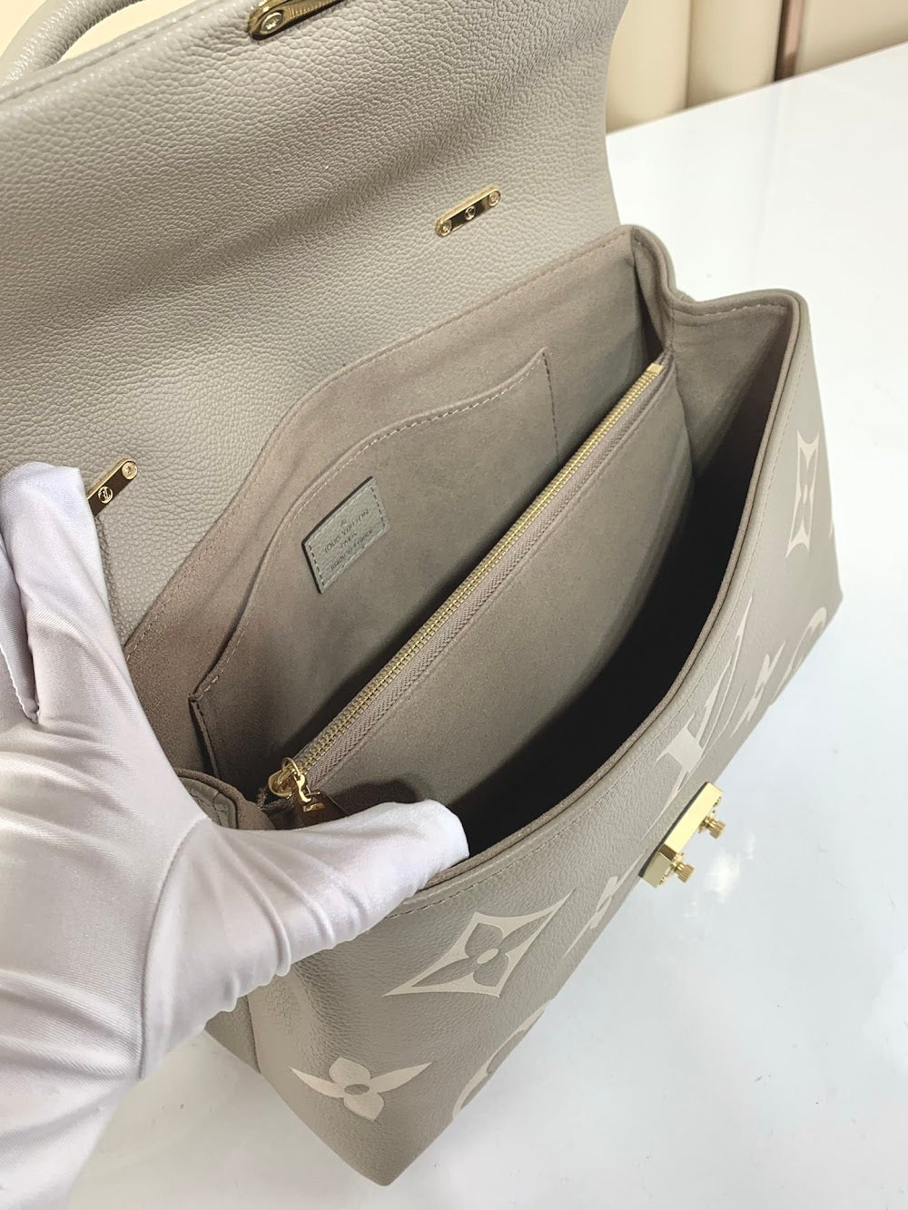 Anum Bags ln Luxury Bag --61008