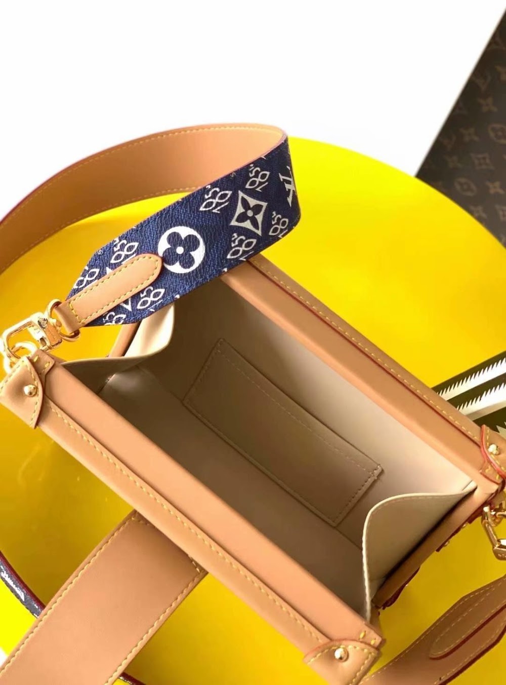 Anum Bags ln Luxury Bag --56738