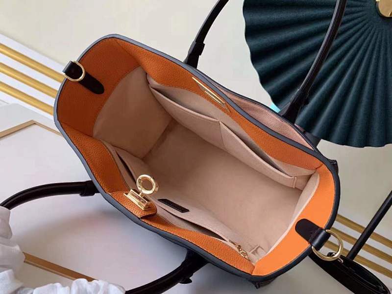 Anum Bags ln Luxury Bag --60482