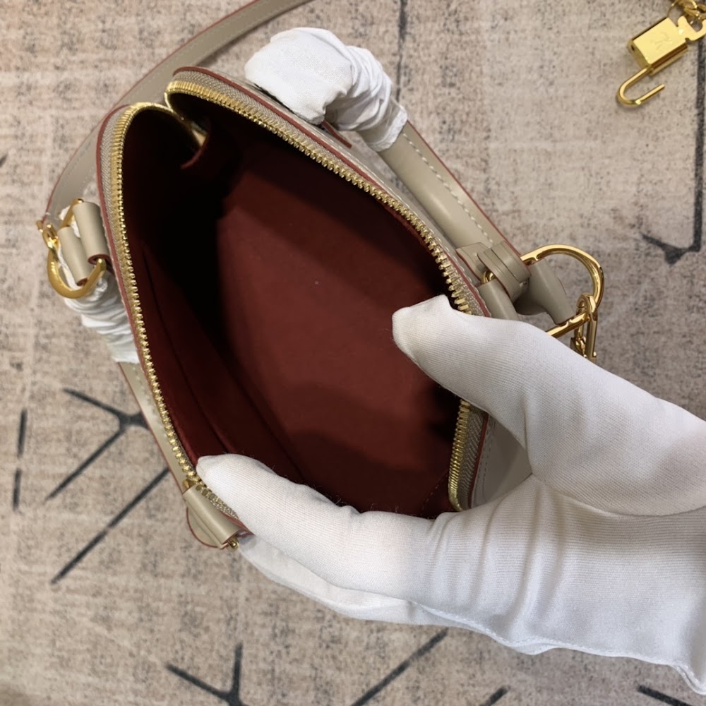 Anum Bags ln Luxury Bag --59278
