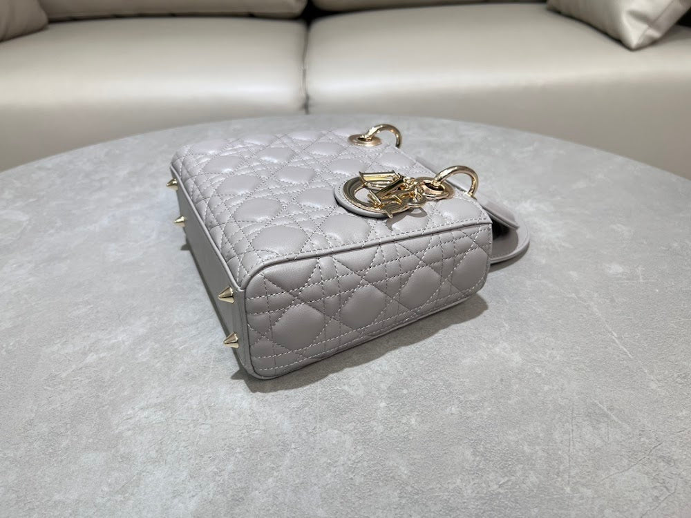 new-designer-premium-bags-nm16214