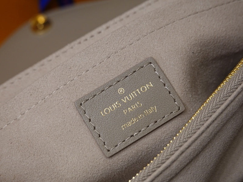 Anum Bags ln Luxury Bag --60209