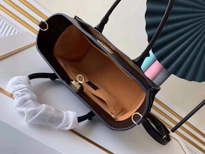 Anum Bags ln Luxury Bag --60461