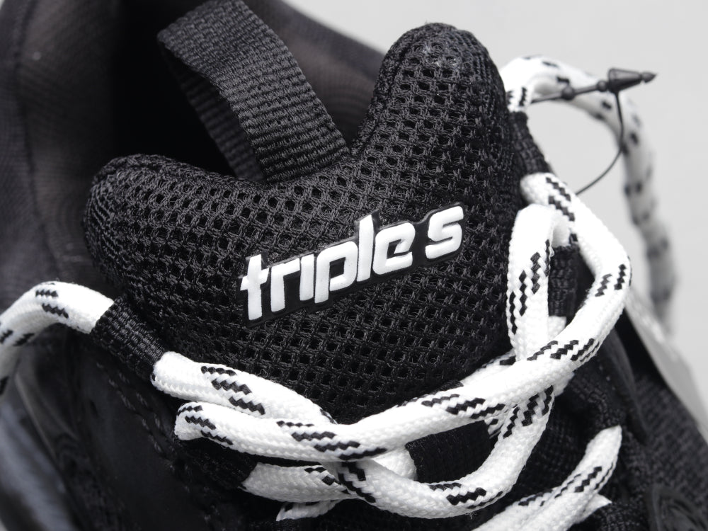 Ezyycart Bags Bla Triple S Air Cushion Black Sneaker
