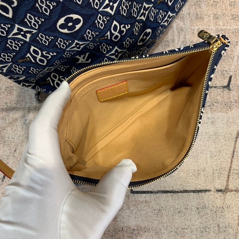 Anum Bags ln Luxury Bag --60010