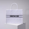 Ezyycart Bags DIR1286 Book Tote BIG size 41.5cm 36.5cm Embroidery LOGO red Handbag white