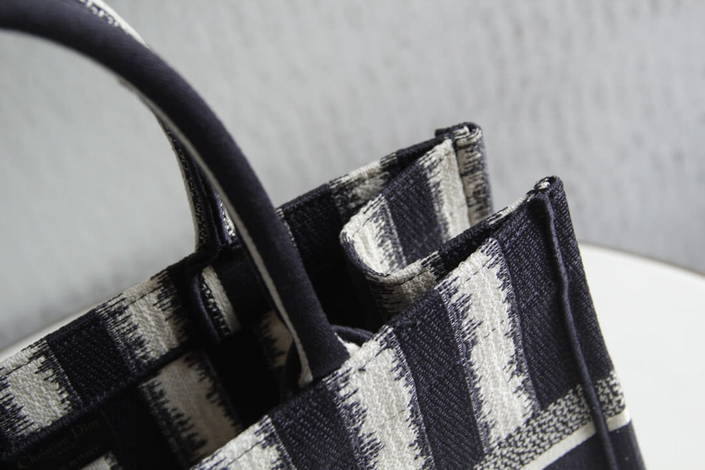 Ezyycart Bags DIR1286 Book bag Tote Embroidery 36.5cm 41.5cm Handbag black and white