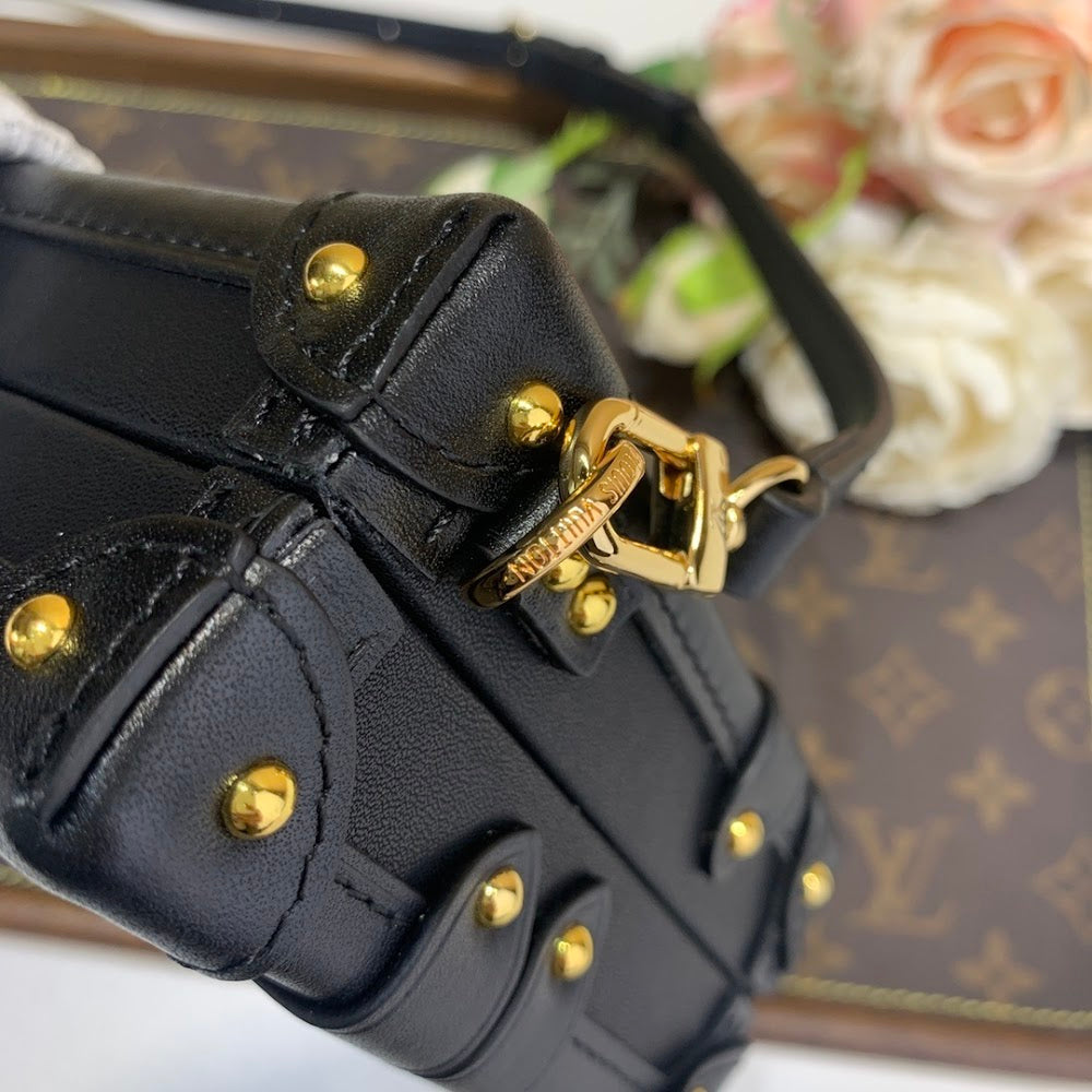 Anum Bags ln Luxury Bag --57915