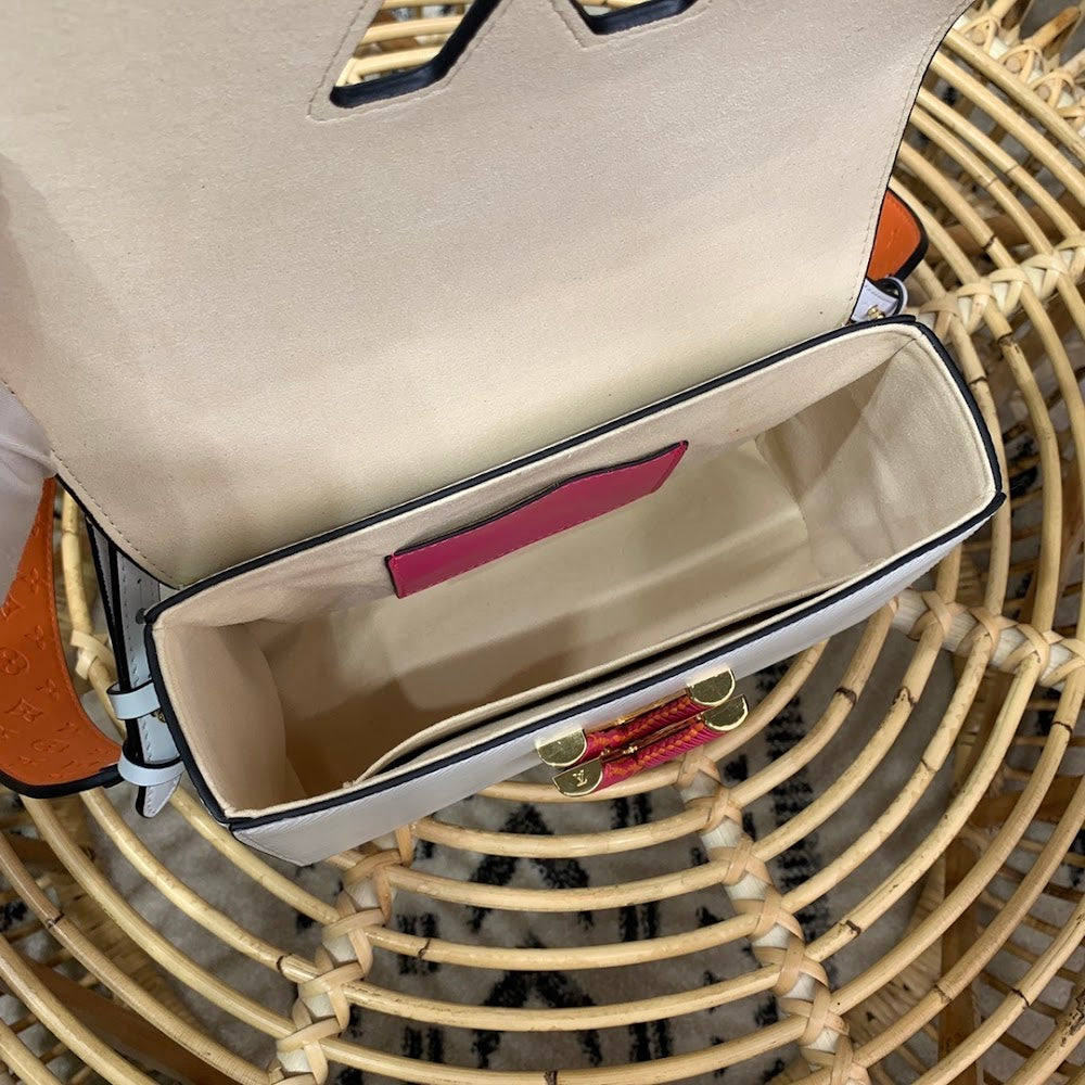 Anum Bags ln Luxury Bag --60233